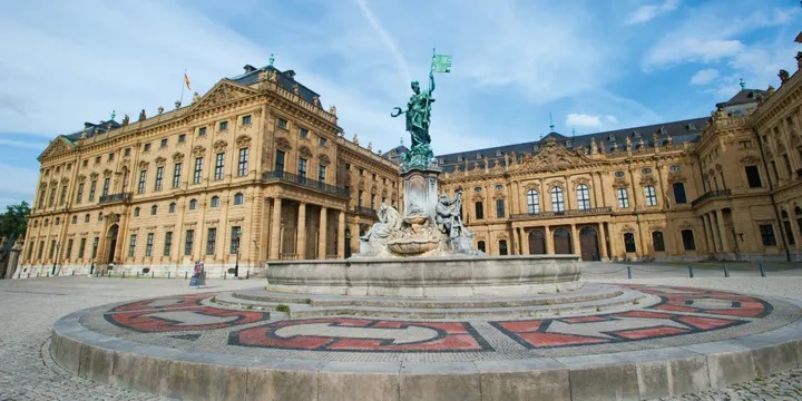 WURZBURG ALEMANIA GRAND EUROPEAN TOUR CRUISE VIKING RIVER CRUISES CRUCEROS RIN MEIN VIKING RIVER CRUISES RHINE CRUISES RHINE RIVER CRUISES #GrandEuropeanTour #Rhine #RhineRiverCruises #RhineCruise #VikingRiverCruises #Cruceros #CrucerosFluviales #CrucerosFluvialesDeLujo #LuxuryRiverCruises